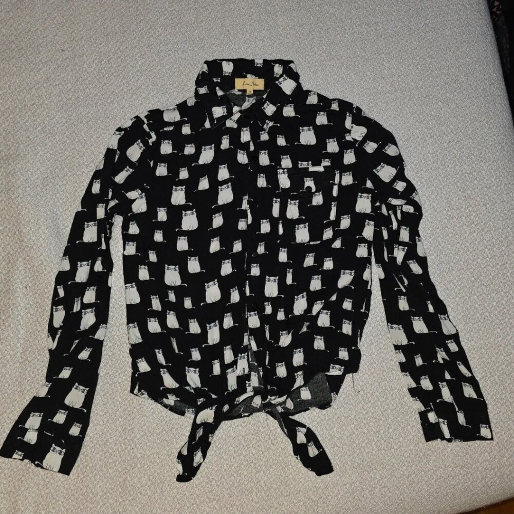 Love Notes Womens Small Blouse Black White Glasses Cats Knot Crop Button Down